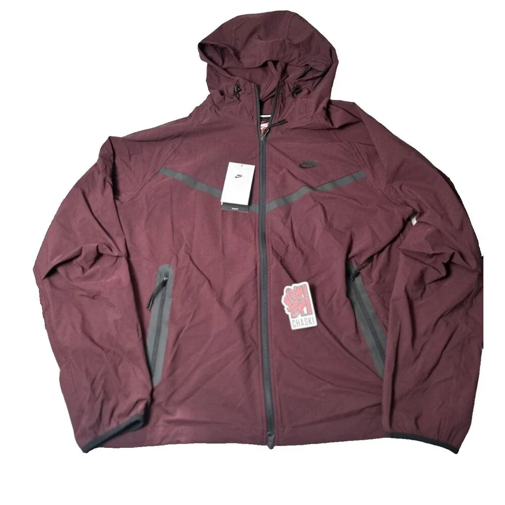 Nike Tech Woven Windbreaker Hooded Jacket Burgundy Mens Medium HM7151-652 NEW